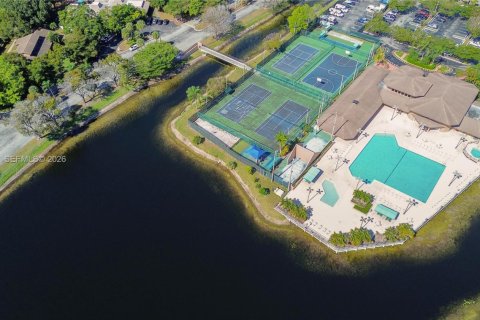 Villa ou maison à louer à Coconut Creek, Floride: 3 chambres, 143.07 m2 № 2011572 - photo 24