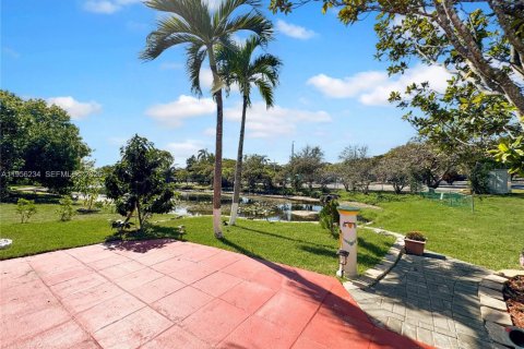 Villa ou maison à louer à Coconut Creek, Floride: 3 chambres, 143.07 m2 № 2011572 - photo 22