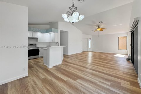 Villa ou maison à louer à Coconut Creek, Floride: 3 chambres, 143.07 m2 № 2011572 - photo 7