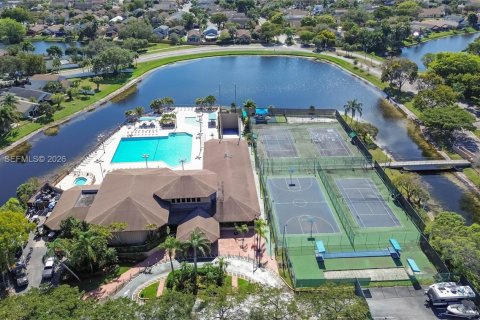 Villa ou maison à louer à Coconut Creek, Floride: 3 chambres, 143.07 m2 № 2011572 - photo 25