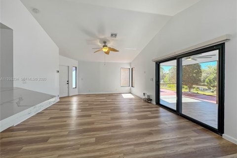 Villa ou maison à louer à Coconut Creek, Floride: 3 chambres, 143.07 m2 № 2011572 - photo 5