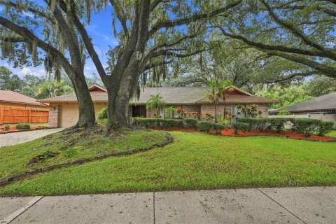 House in Valrico, Florida 4 bedrooms, 213.58 sq.m. № 2413503 - photo 3