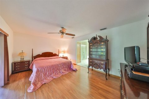 House in Valrico, Florida 4 bedrooms, 213.58 sq.m. № 2413503 - photo 24