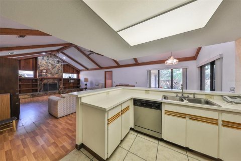 House in Valrico, Florida 4 bedrooms, 213.58 sq.m. № 2413503 - photo 13