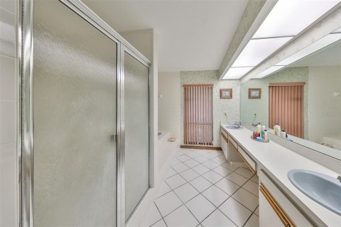 House in Valrico, Florida 4 bedrooms, 213.58 sq.m. № 2413503 - photo 29