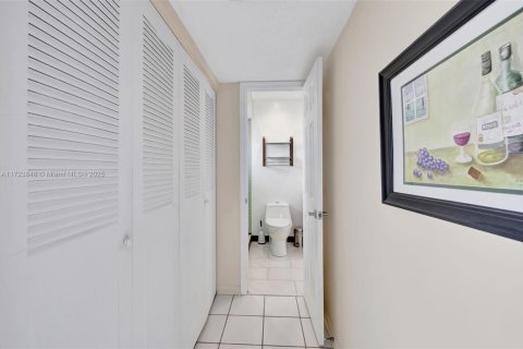 Copropriété à vendre à Lauderhill, Floride: 1 chambre, 63.17 m2 № 1979451 - photo 10
