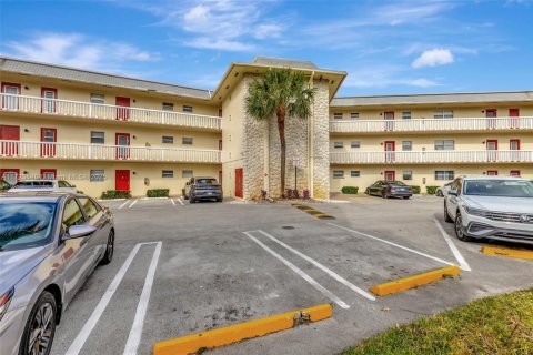 Copropriété à vendre à Lauderhill, Floride: 1 chambre, 63.17 m2 № 1979451 - photo 19