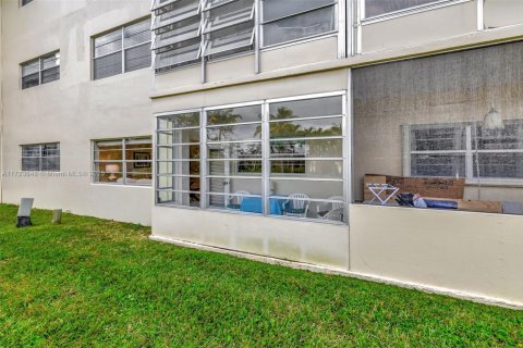 Copropriété à vendre à Lauderhill, Floride: 1 chambre, 63.17 m2 № 1979451 - photo 21