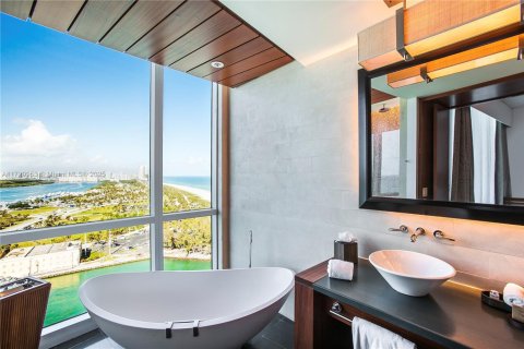 Copropriété à louer à Bal Harbour, Floride: 1 chambre, 47.38 m2 № 1709619 - photo 3