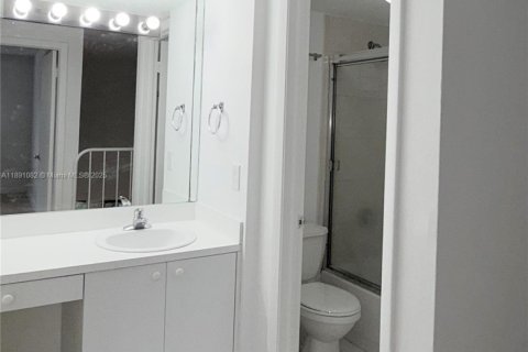 Appartement à louer à Miami, Floride: 2 chambres, 105.17 m2 № 1944427 - photo 9