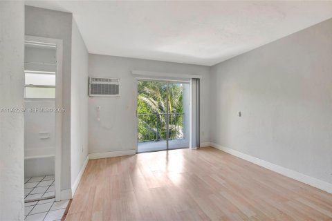 Copropriété à vendre à North Miami, Floride: 1 chambre, 53.14 m2 № 1994785 - photo 4