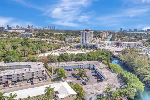 Copropriété à vendre à North Miami, Floride: 1 chambre, 53.14 m2 № 1994785 - photo 24