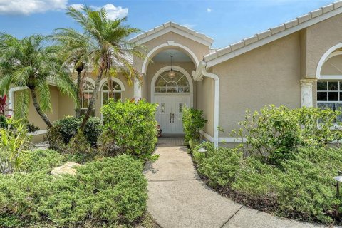 House in Sarasota, Florida 4 bedrooms, 233.46 sq.m. № 1804907 - photo 2