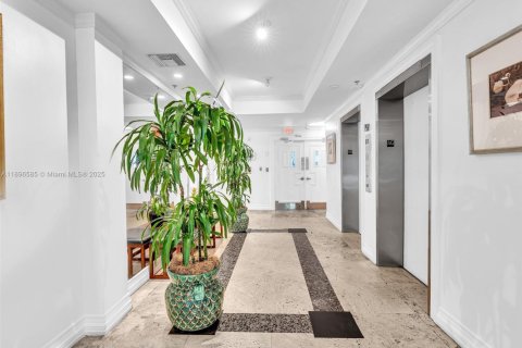 Купить кондоминиум в Майами-Бич, Флорида 2 спальни, 89.19м2, № 2014544 - фото 17