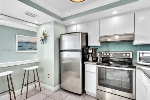 Купить кондоминиум в Майами-Бич, Флорида 2 спальни, 89.19м2, № 2014544 - фото 6