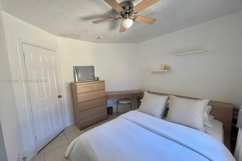 Touwnhouse à vendre à Miami, Floride: 3 chambres, 136.47 m2 № 2303611 - photo 21