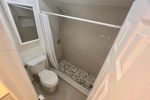 Touwnhouse à vendre à Miami, Floride: 3 chambres, 136.47 m2 № 2303611 - photo 26