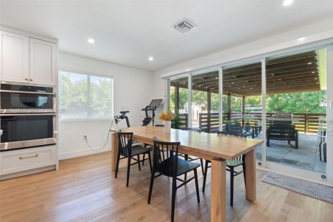 Villa ou maison à louer à Miami, Floride: 3 chambres, 197.32 m2 № 1997700 - photo 12