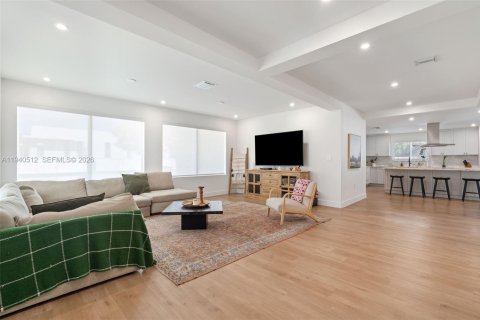 Villa ou maison à louer à Miami, Floride: 3 chambres, 197.32 m2 № 1997700 - photo 18