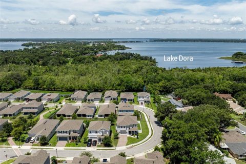 House in Mount Dora, Florida 5 bedrooms, 243.5 sq.m. № 1795158 - photo 3