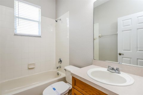 House in Kissimmee, Florida 3 bedrooms, 166.95 sq.m. № 2198821 - photo 14