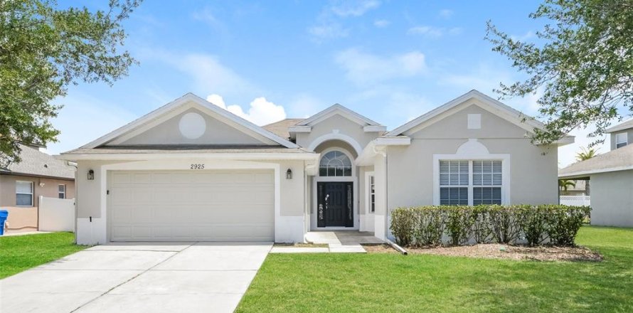 House in Kissimmee, Florida 3 bedrooms, 166.95 sq.m. № 2198821