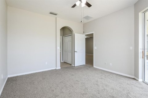 House in Kissimmee, Florida 3 bedrooms, 166.95 sq.m. № 2198821 - photo 10