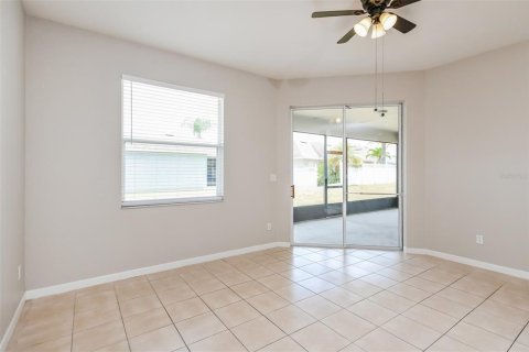 House in Kissimmee, Florida 3 bedrooms, 166.95 sq.m. № 2198821 - photo 5