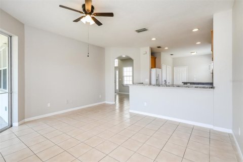 House in Kissimmee, Florida 3 bedrooms, 166.95 sq.m. № 2198821 - photo 6