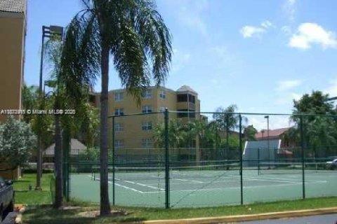 Condo in Doral, Florida, 1 bedroom № 1925169 - photo 9