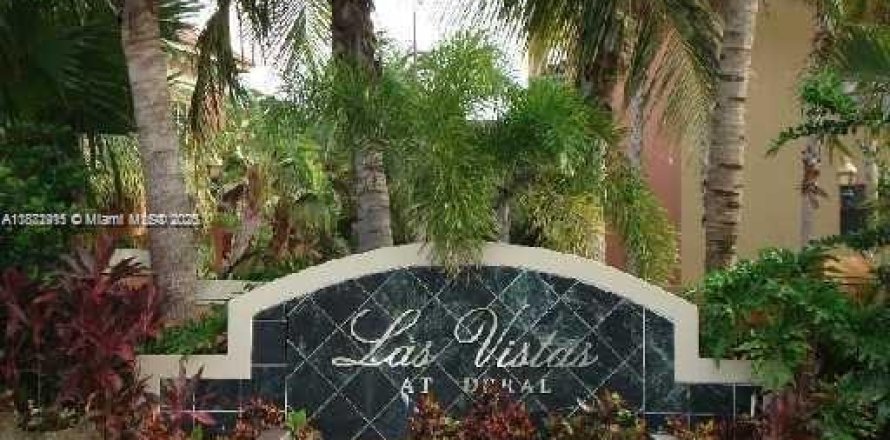 Condo in Doral, Florida, 1 bedroom № 1925169