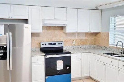 Villa ou maison à vendre à Clearwater, Floride: 3 chambres, 107.4 m2 № 2421906 - photo 3