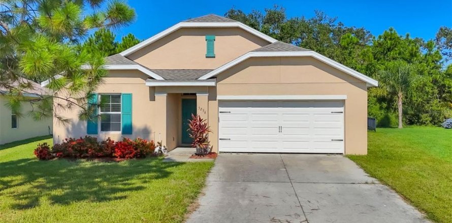 House in Bradenton, Florida 4 bedrooms, 164.16 sq.m. № 1894660