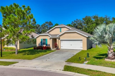 House in Bradenton, Florida 4 bedrooms, 164.16 sq.m. № 1894660 - photo 2
