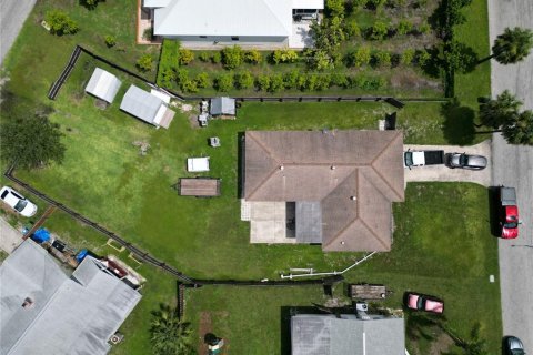 House in Bradenton, Florida 3 bedrooms, 125.05 sq.m. № 1865939 - photo 10