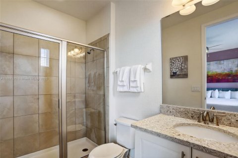 House in Kissimmee, Florida 8 bedrooms, 335.56 sq.m. № 1929714 - photo 29