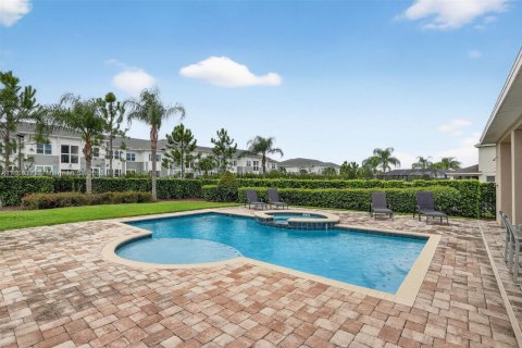 House in Kissimmee, Florida 8 bedrooms, 335.56 sq.m. № 1929714 - photo 14