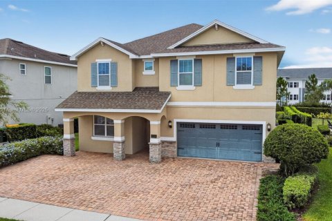 House in Kissimmee, Florida 8 bedrooms, 335.56 sq.m. № 1929714 - photo 10