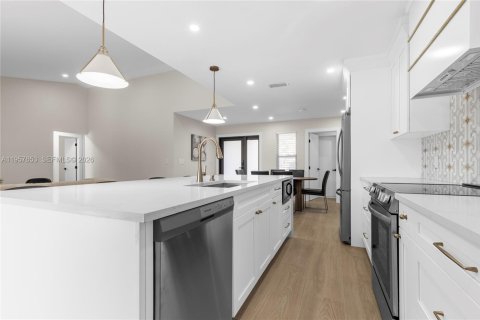 Villa ou maison à vendre à Boca Raton, Floride: 4 chambres, 141.21 m2 № 2026192 - photo 7