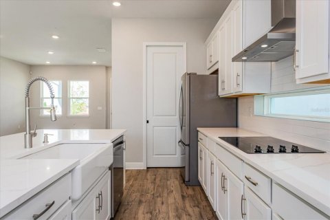 Casa en venta en Orlando, Florida, 4 dormitorios, 244.43 m2 № 1844796 - foto 10