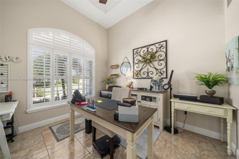 House in Sebring, Florida 4 bedrooms, 216.09 sq.m. № 1961931 - photo 6