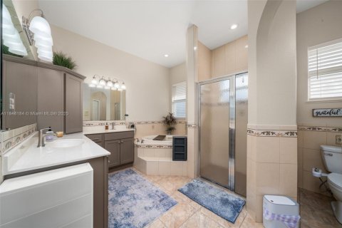 House in Sebring, Florida 4 bedrooms, 216.09 sq.m. № 1961931 - photo 23