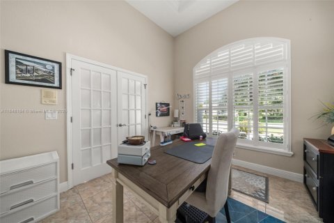 House in Sebring, Florida 4 bedrooms, 216.09 sq.m. № 1961931 - photo 7