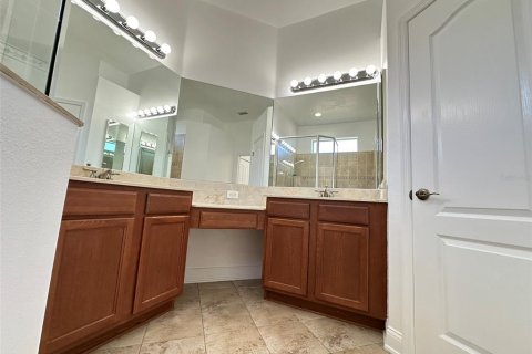 House in Tampa, Florida 4 bedrooms, 218.23 sq.m. № 2129873 - photo 25