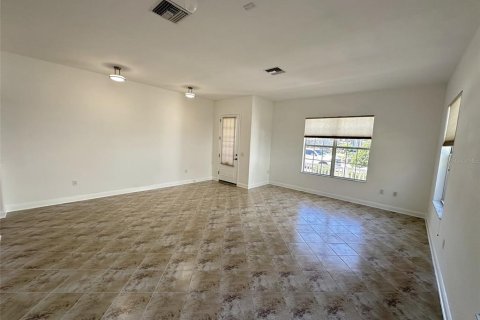 House in Tampa, Florida 4 bedrooms, 218.23 sq.m. № 2129873 - photo 18