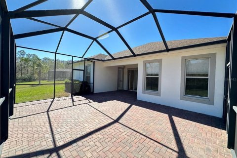 House in Tampa, Florida 4 bedrooms, 218.23 sq.m. № 2129873 - photo 3
