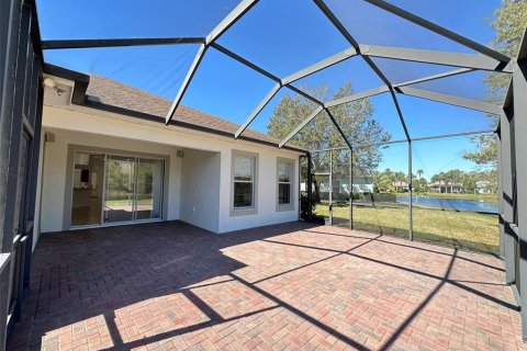 House in Tampa, Florida 4 bedrooms, 218.23 sq.m. № 2129873 - photo 2