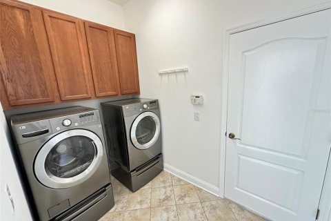 House in Tampa, Florida 4 bedrooms, 218.23 sq.m. № 2129873 - photo 19