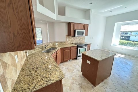 House in Tampa, Florida 4 bedrooms, 218.23 sq.m. № 2129873 - photo 9