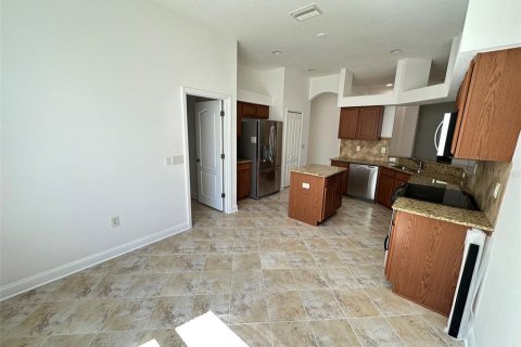House in Tampa, Florida 4 bedrooms, 218.23 sq.m. № 2129873 - photo 11